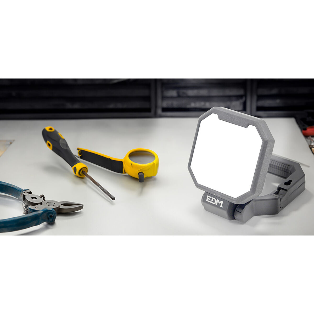 V6HB0E200963B4B2EFD7CBABC021F76487DR4693017P8