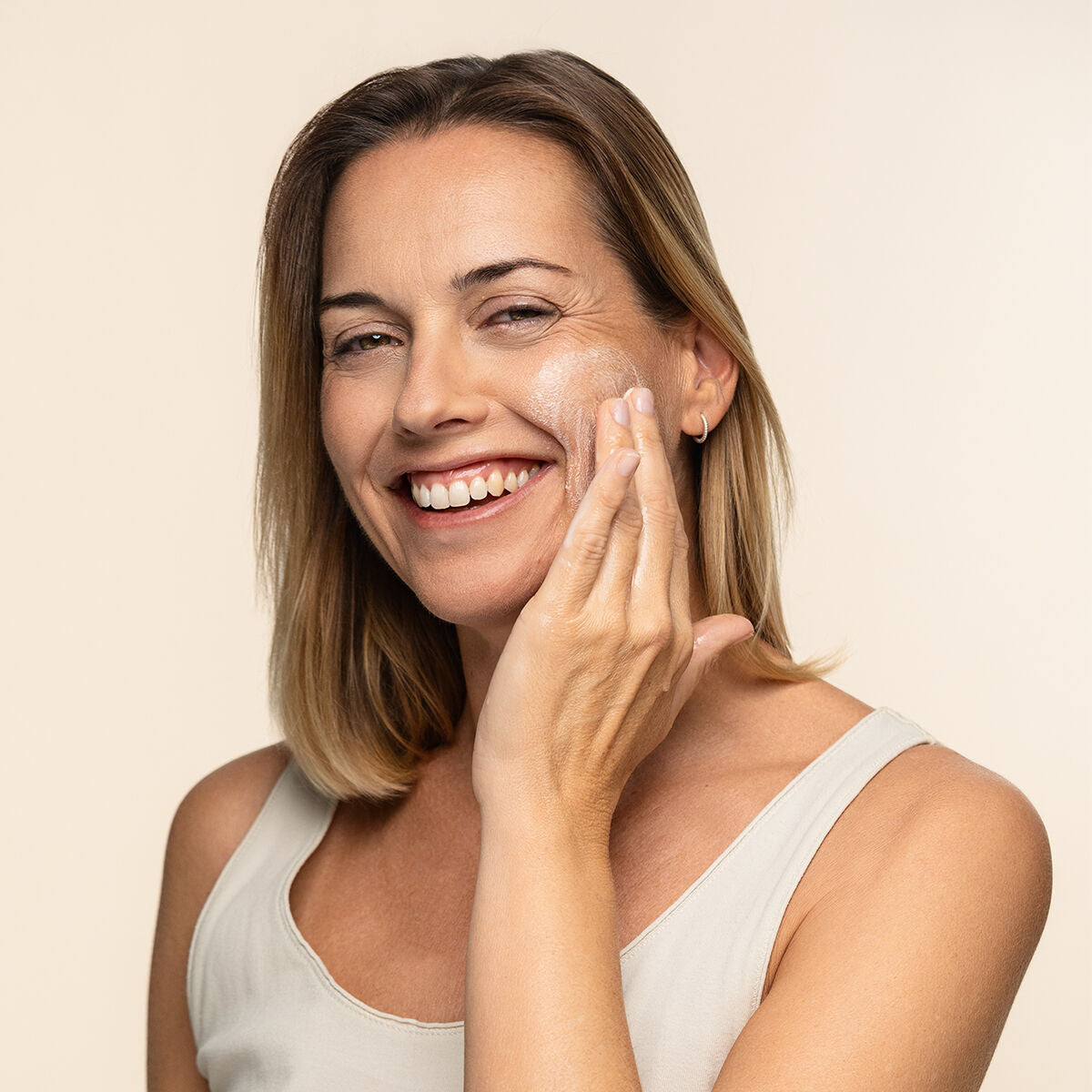 V4HC8A4A3B592717F2692A4A0BB93A4FA1CR5121259P4